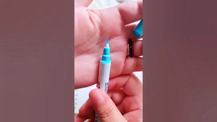 Add more color to your notes with the Kuretake Zig clean dot colors